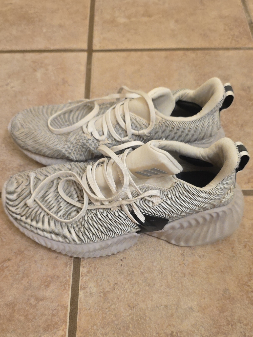 White/black Athletic Sneakers - Adidas Mens Size 9